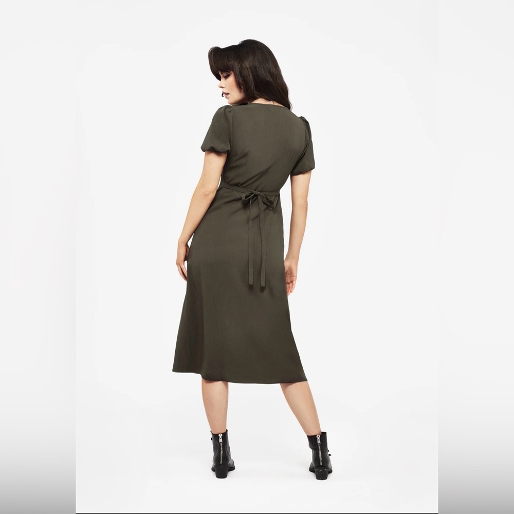 Disturbia Olive Rosette Button Up Midi Dress Size 16 NWT - Picture 4 of 7